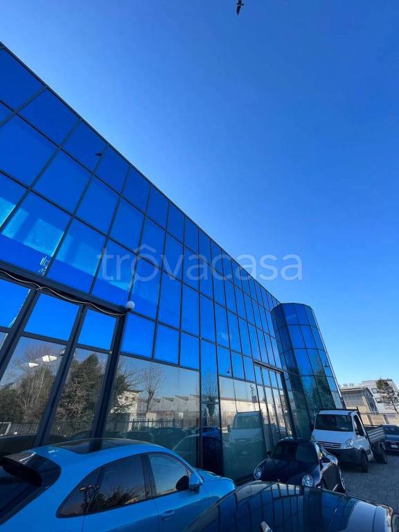 ufficio in affitto a Pieve Emanuele in zona Fizzonasco