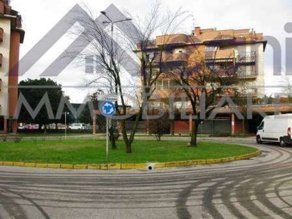 ufficio in affitto a Pieve Emanuele in zona Fizzonasco