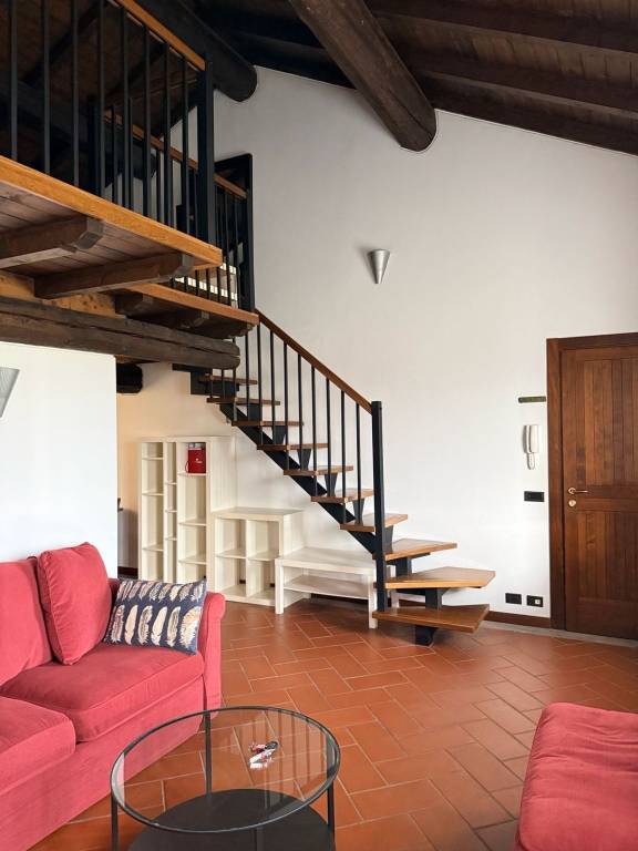 appartamento in affitto a Pieve Emanuele in zona Tolcinasco