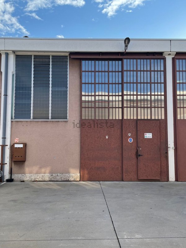 capannone in affitto a Pieve Emanuele in zona Fizzonasco