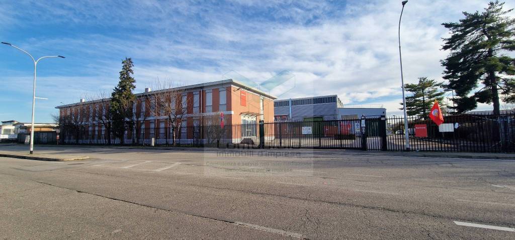 capannone in affitto a Pieve Emanuele in zona Fizzonasco