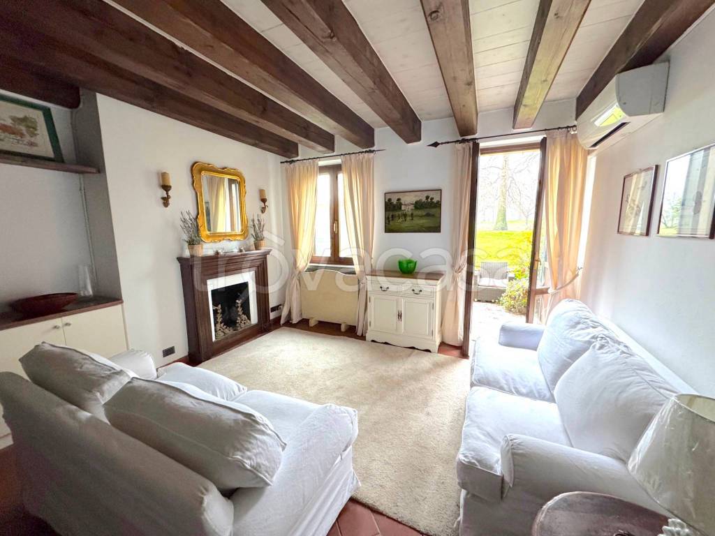 appartamento in affitto a Pieve Emanuele in zona Tolcinasco