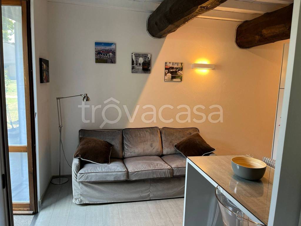 appartamento in affitto a Pieve Emanuele in zona Tolcinasco