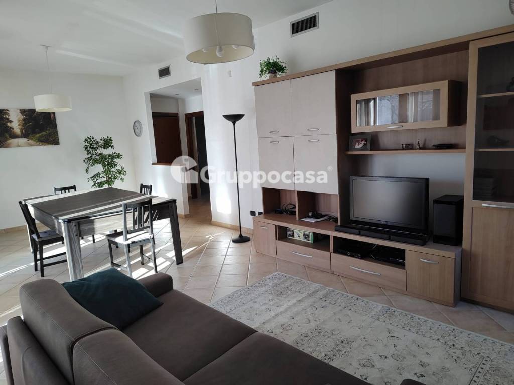 appartamento in affitto a Pieve Emanuele in zona Fizzonasco