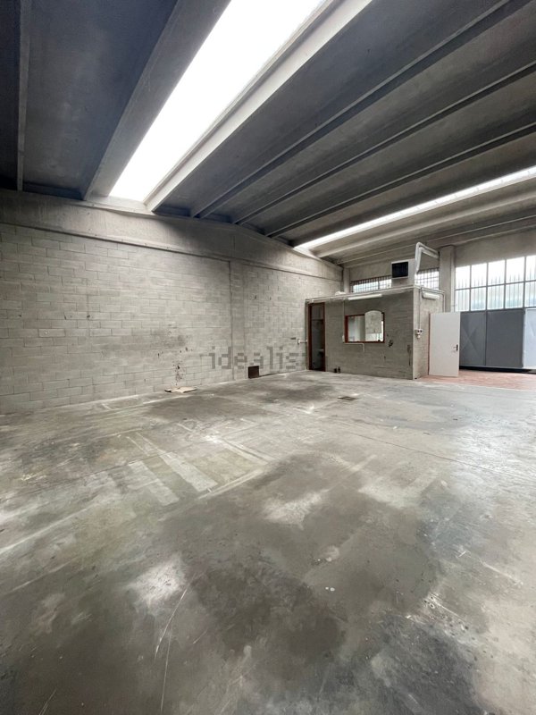 ufficio in affitto a Pieve Emanuele in zona Fizzonasco