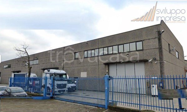 locale commerciale in affitto a Pioltello