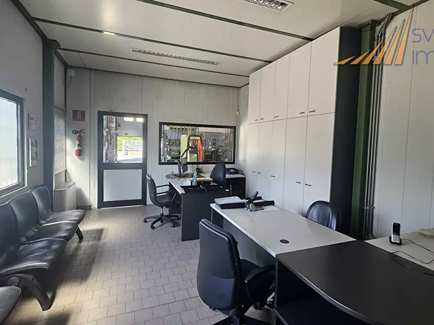 capannone in affitto a Pioltello