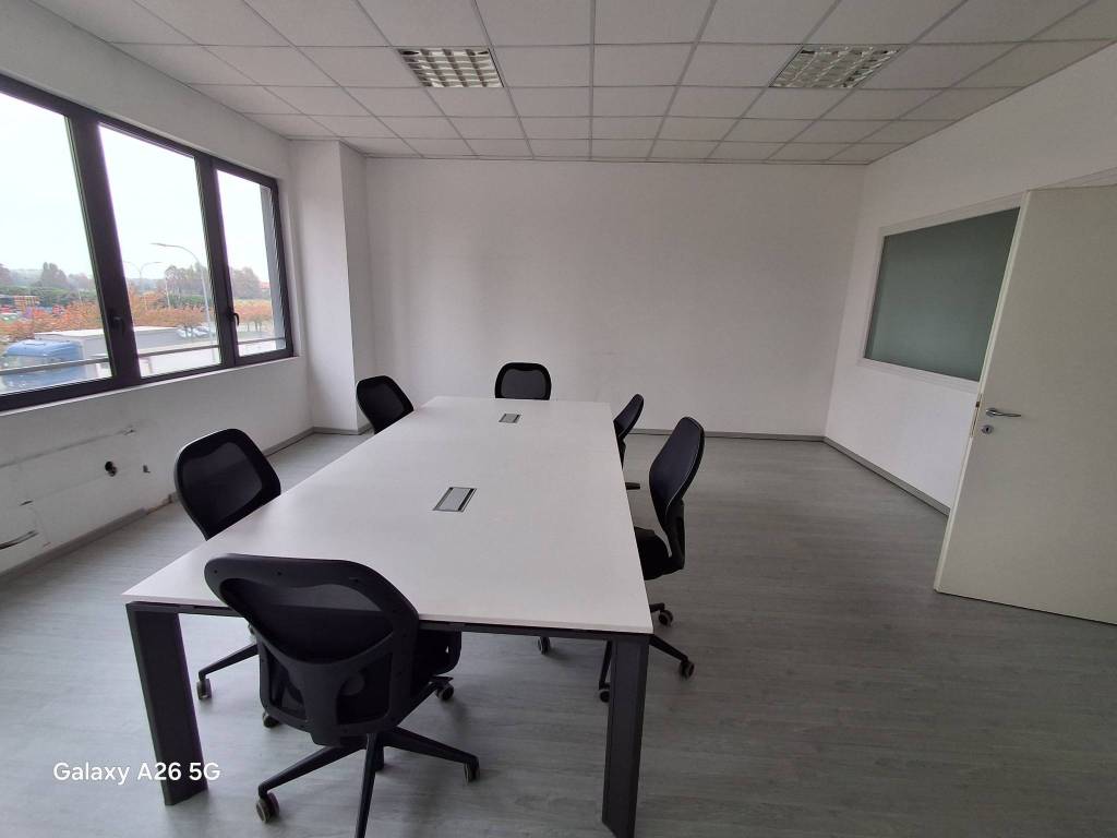 ufficio in affitto a Pioltello