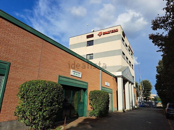 ufficio in affitto a Pioltello