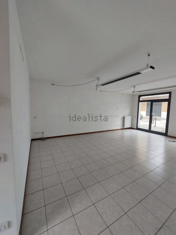 ufficio in affitto a Pioltello in zona Limito