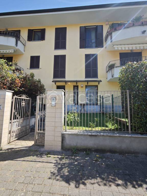 appartamento in affitto a Pioltello in zona Seggiano