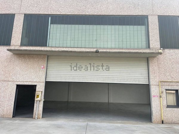 locale commerciale in affitto a Pioltello