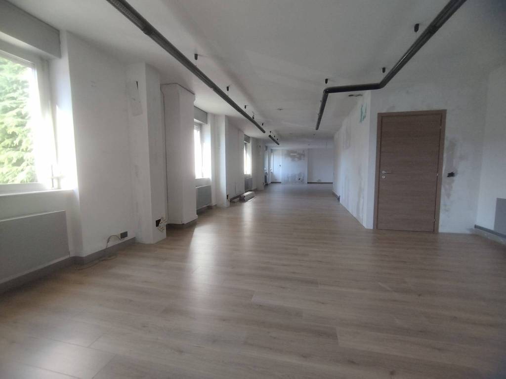 ufficio in affitto a Pogliano Milanese