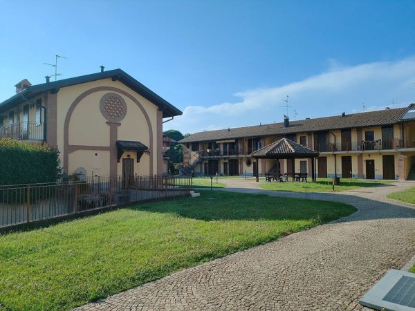 appartamento in affitto a Pozzuolo Martesana in zona Trecella