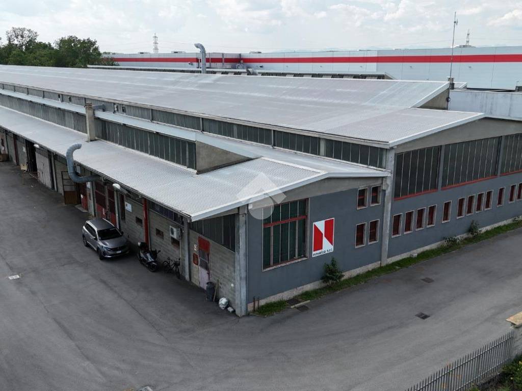 locale commerciale in affitto a Pozzuolo Martesana