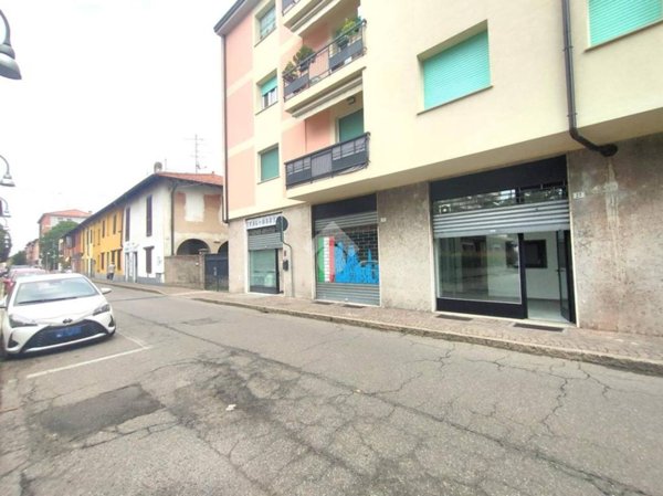 negozio in affitto a Rescaldina