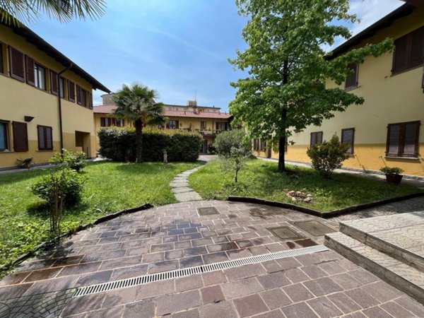 appartamento in affitto a Rescaldina