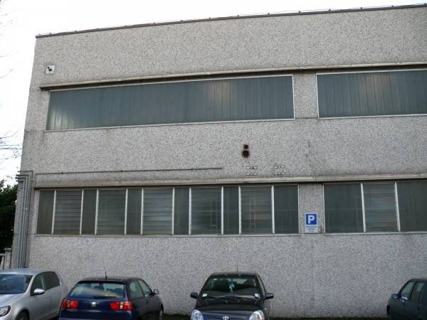 negozio in affitto a Rescaldina