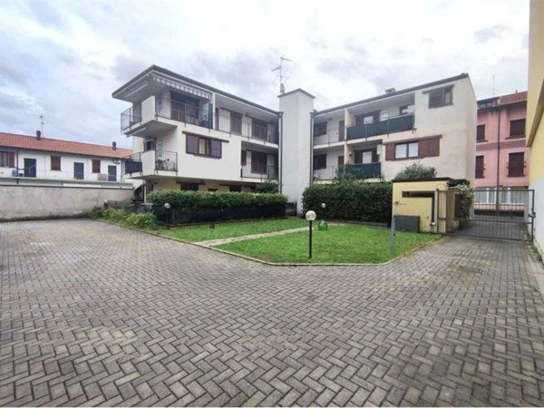 appartamento in affitto a Rescaldina