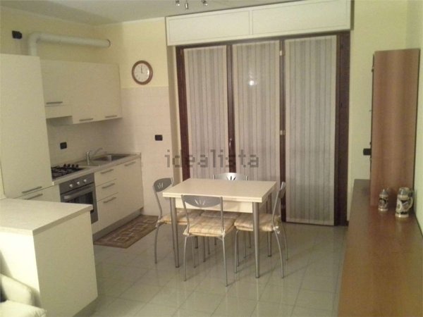 appartamento in affitto a Rescaldina in zona Ravello