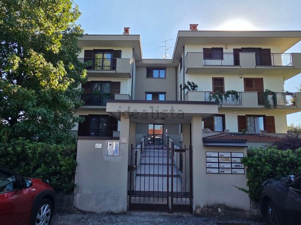 appartamento in affitto a Rescaldina in zona Ravello