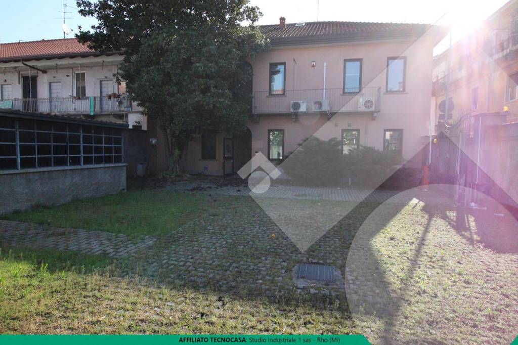 negozio in affitto a Rho