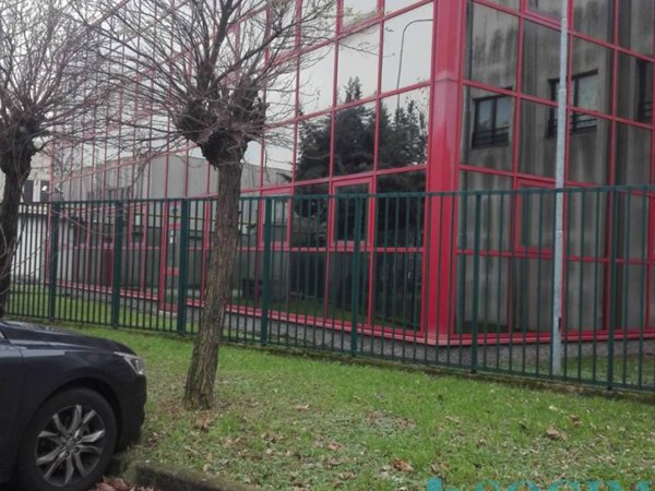 locale commerciale in affitto a Rho in zona Mazzo