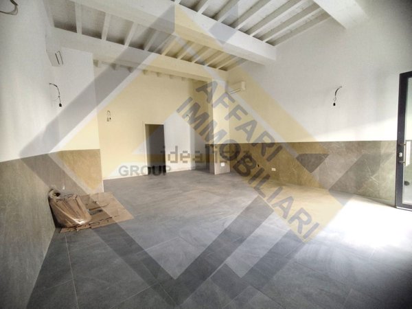 negozio in affitto a Rho
