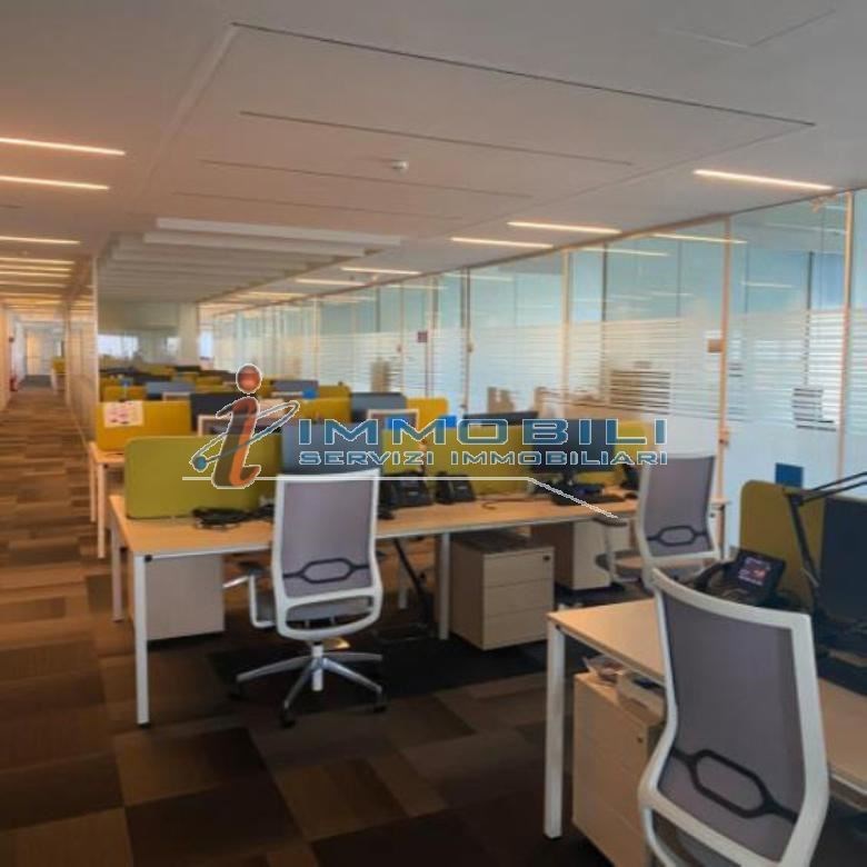 ufficio in affitto a Rho