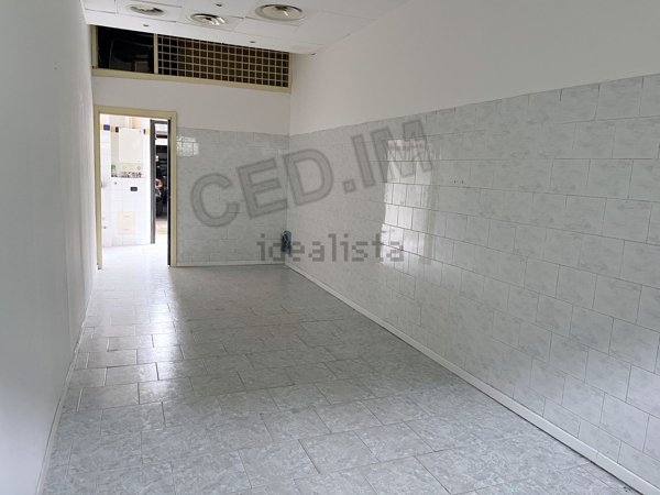 locale commerciale in affitto a Rho