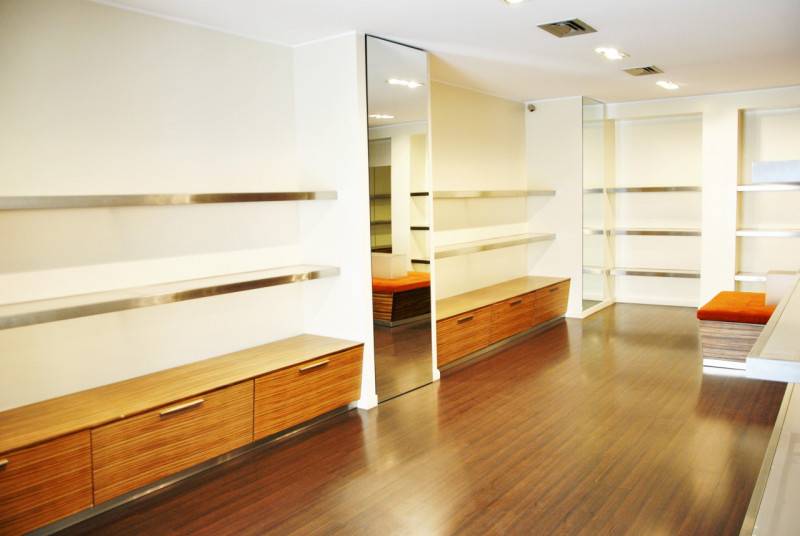 negozio in affitto a Rho