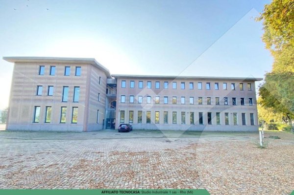 negozio in affitto a Rho