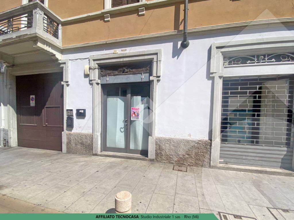 negozio in affitto a Rho