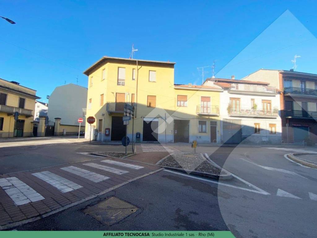 negozio in affitto a Rho