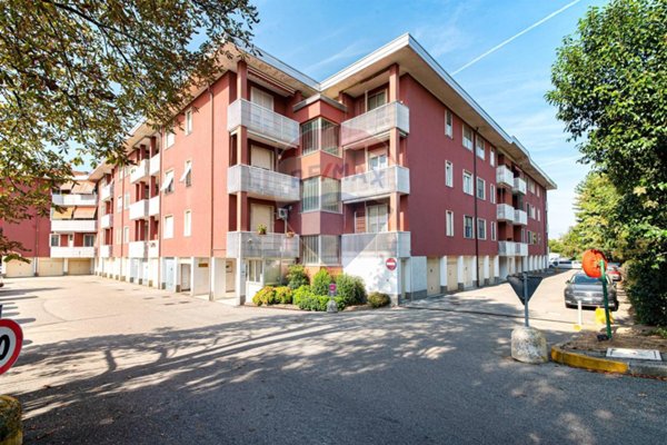 appartamento in affitto a Rho in zona Passirana
