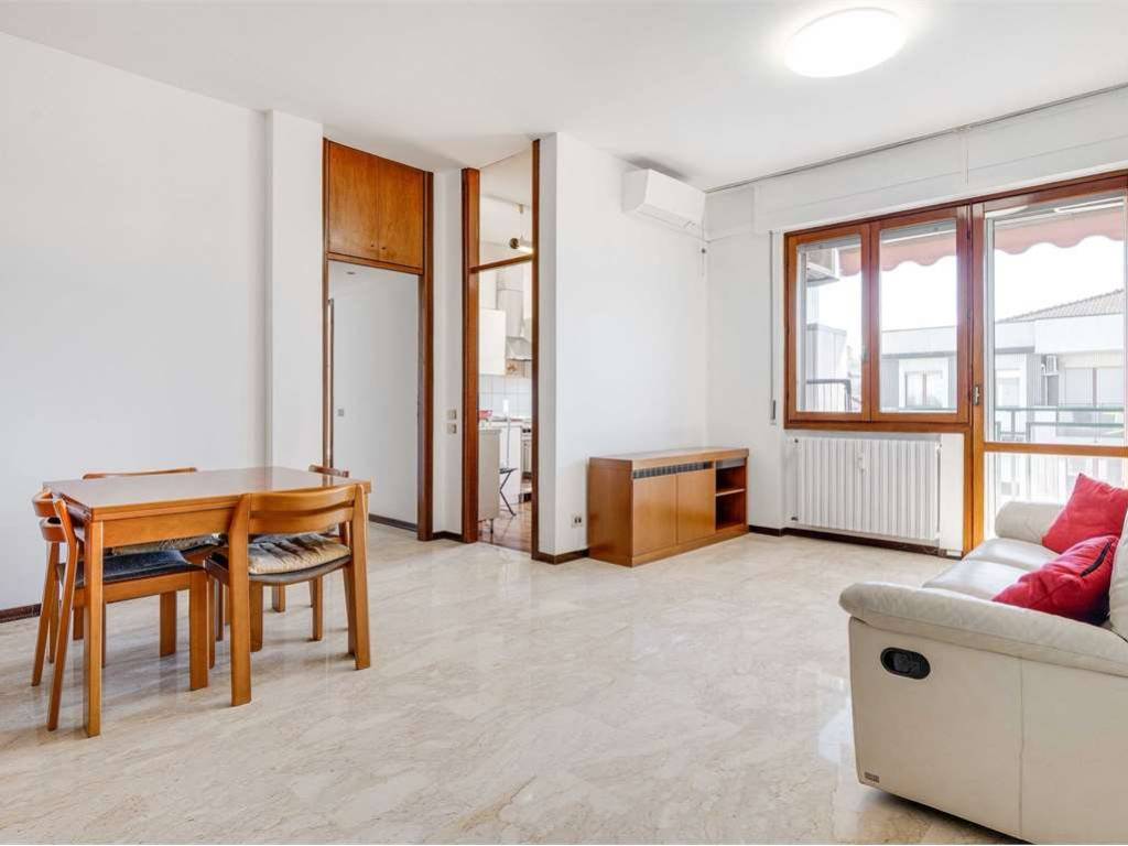 appartamento in affitto a Rho in zona Mazzo