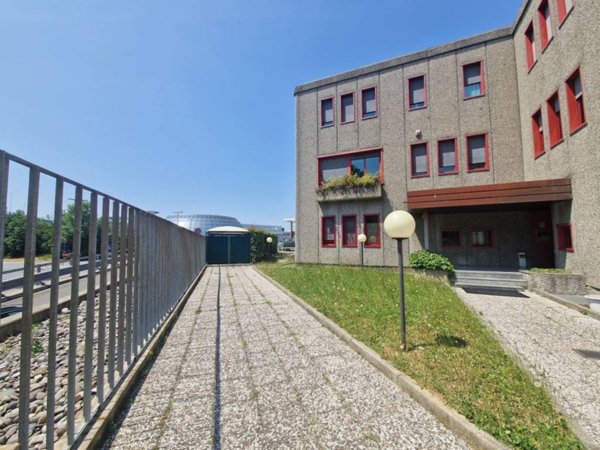 ufficio in affitto a Rho in zona Mazzo