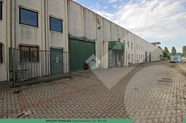 negozio in affitto a Rho in zona Mazzo