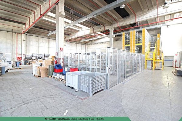 negozio in affitto a Rho in zona Mazzo