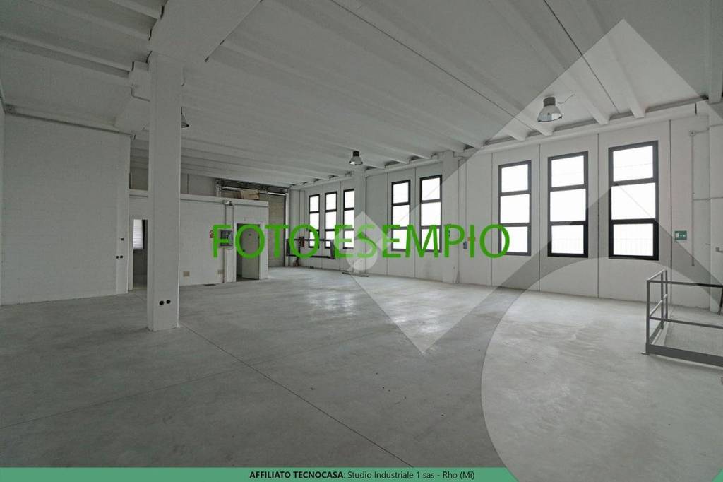 locale commerciale in affitto a Rho in zona Mazzo