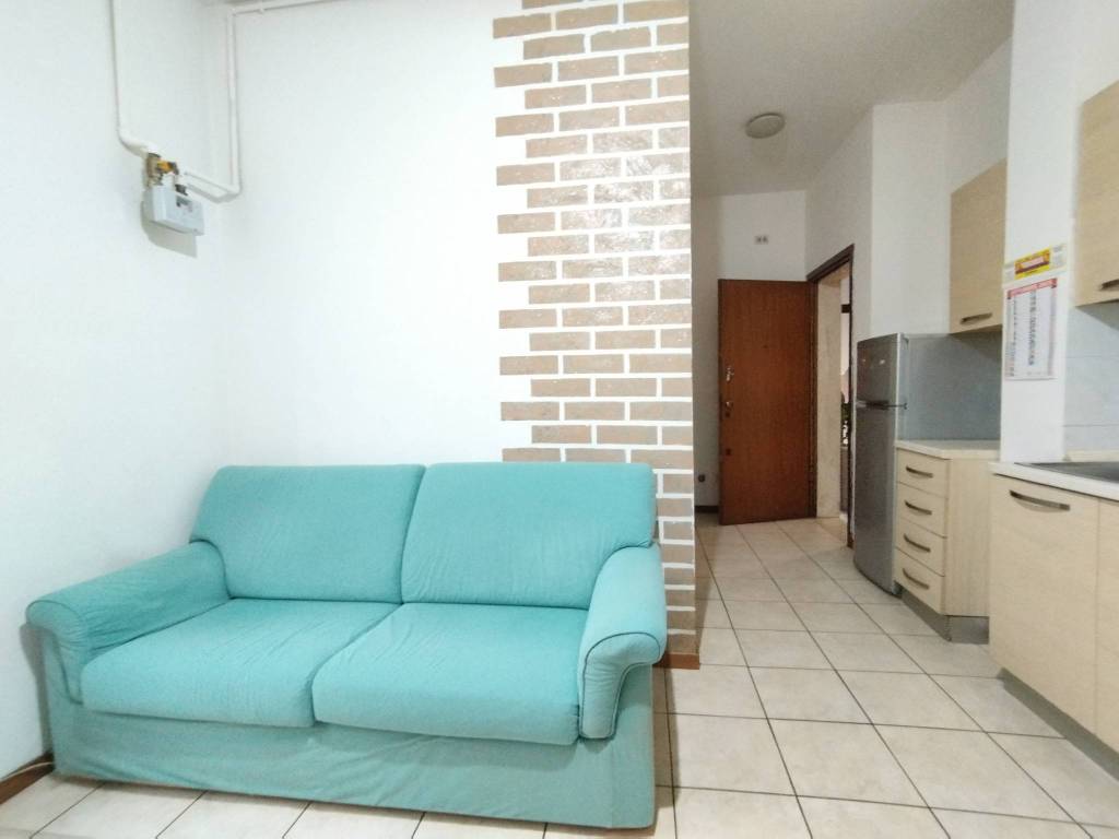 appartamento in affitto a Rho in zona Castellazzo