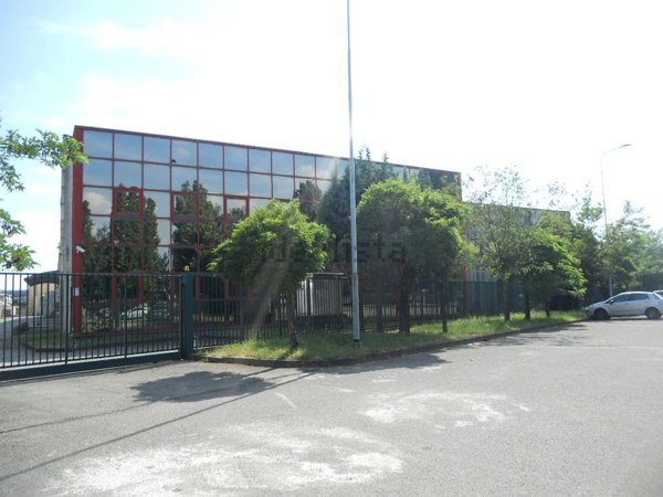 capannone in affitto a Rho in zona Mazzo