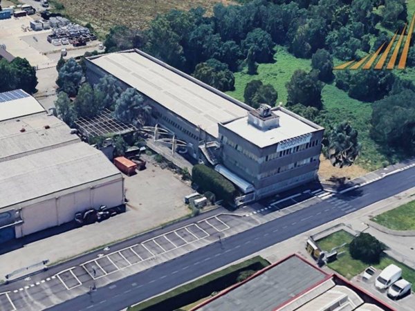 locale commerciale in affitto a Rho in zona Passirana