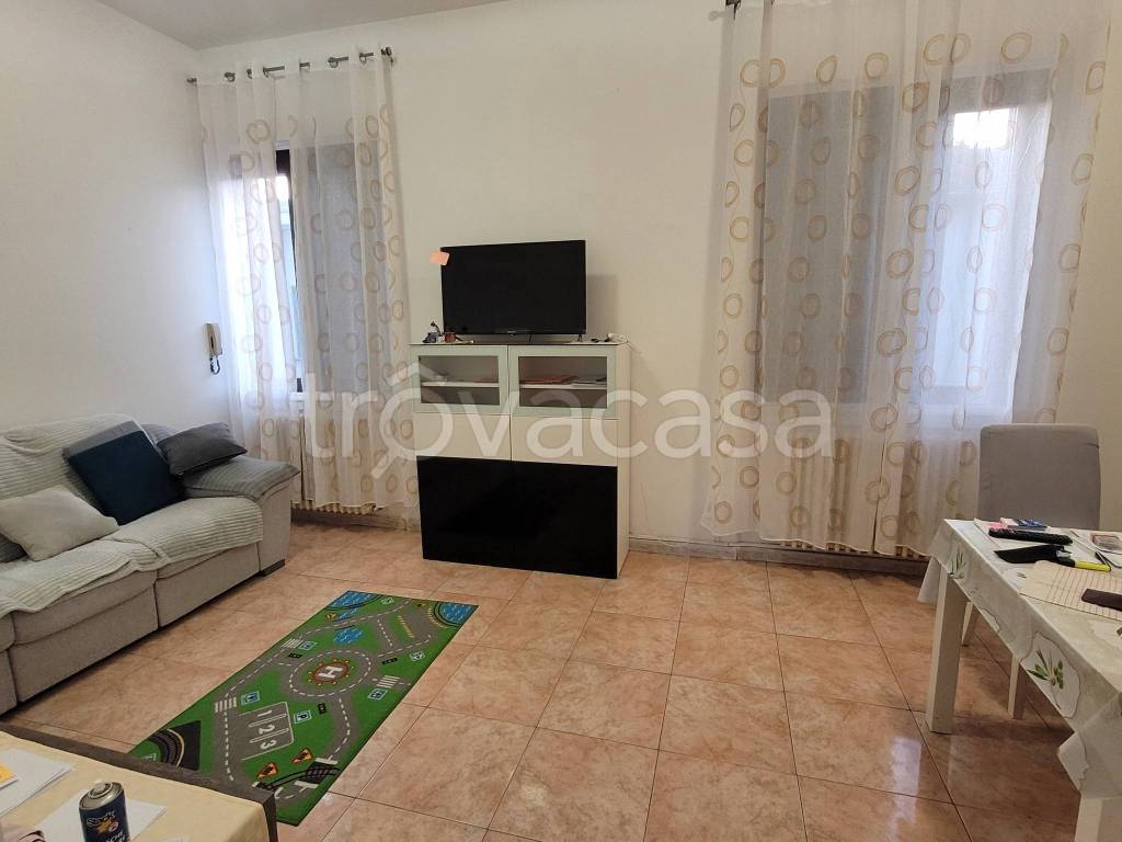 appartamento in affitto a Rho