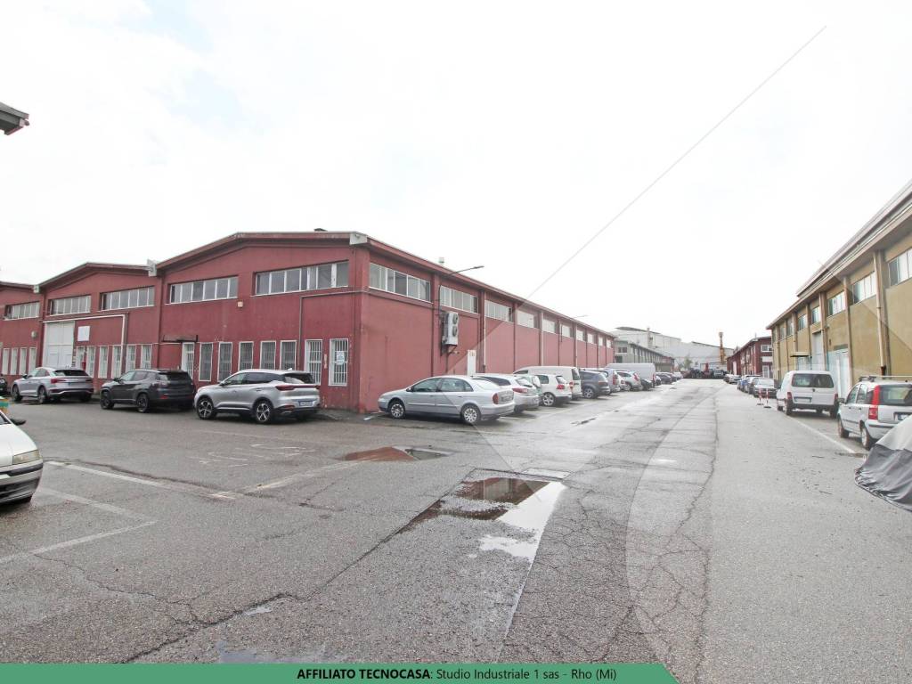 locale commerciale in affitto a Rho in zona Terrazzano