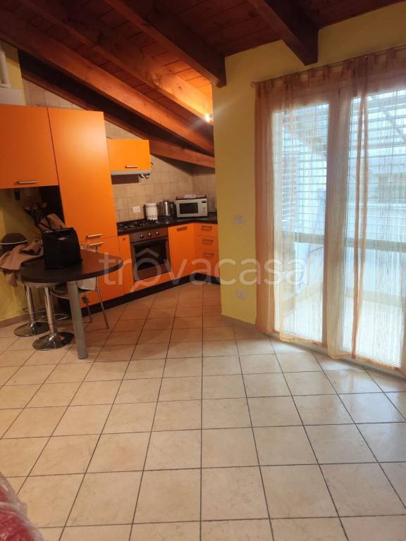 appartamento in affitto a Rho