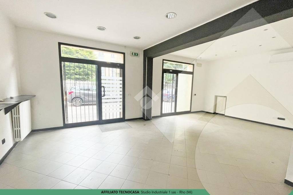 negozio in affitto a Rho