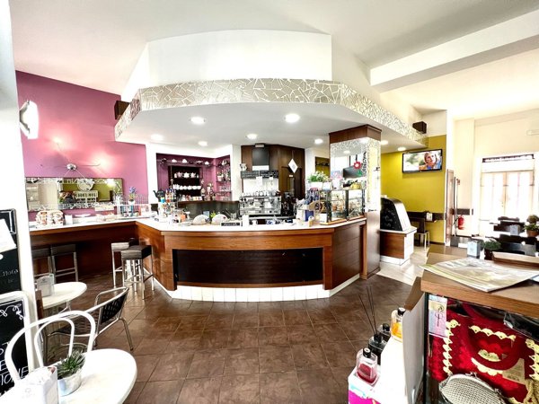 negozio in affitto a Rho