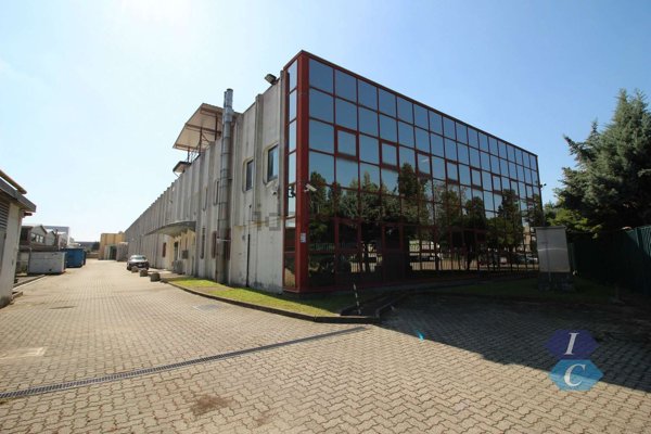 capannone in affitto a Rho in zona Mazzo