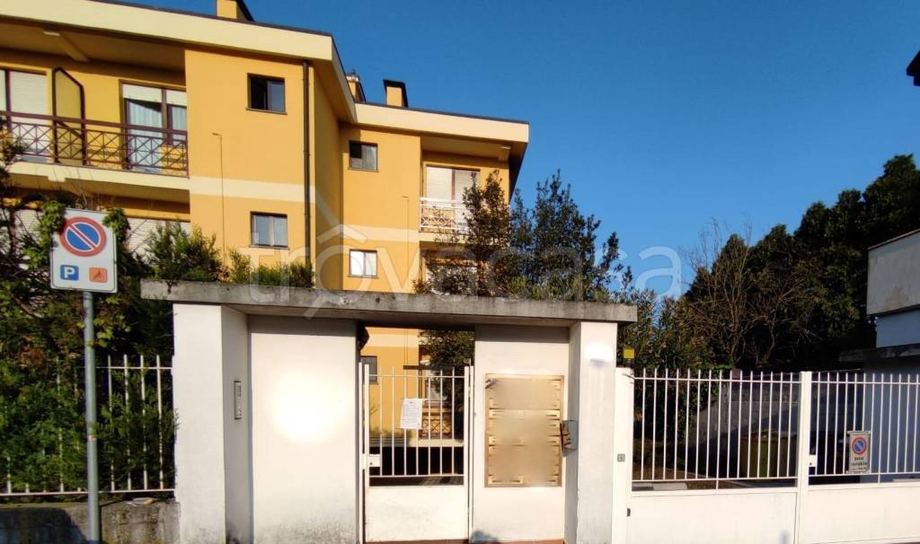 appartamento in affitto a Rho in zona Passirana